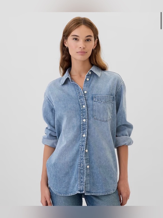 GAP Tops - NWT Gap Oversized Denim button down shirt